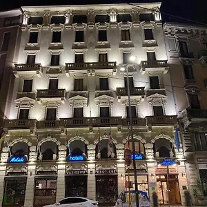 king-mokinba-hotels.italymilanhotels.net/