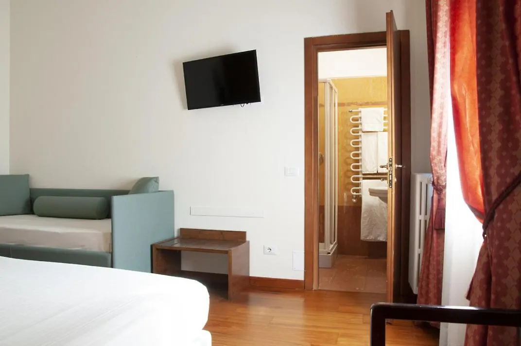 Hotel San Guido Milão 3*,  Itália